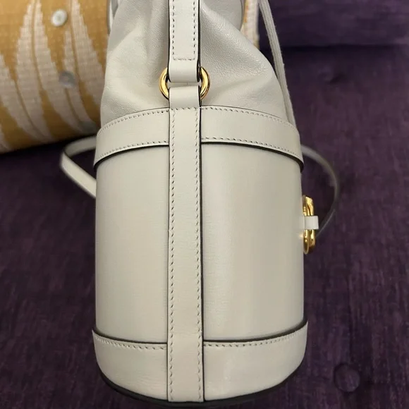 GUCCI Calfskin Horsebit 1955
Drawstring Bucket Bag - Picture 5 of 11